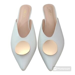 White pointed mules Gold coin Midnight Velvet 7.5